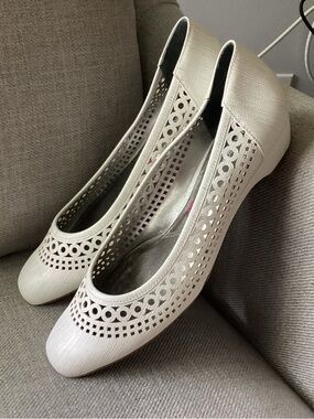 Ros Hommerson Cream Laser-Cut Slip-On Wedge Flats